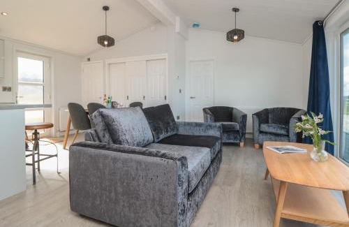 Dartmouth Maison | Buttercup Lodge
