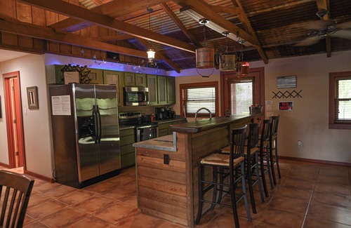 Edom Maison | Butterfly Lake House - Arcridgeranchresort.com