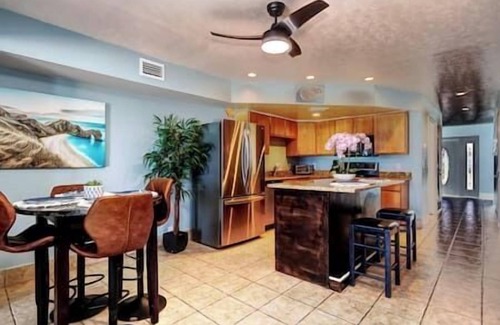 Floridana Beach Appartement | BV Paradise - Central Oceanfront - Sleeps 6