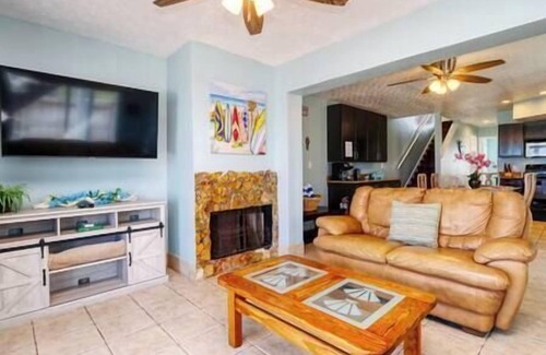 Floridana Beach Appartement | BV Paradise - North Oceanfront - Sleeps 8