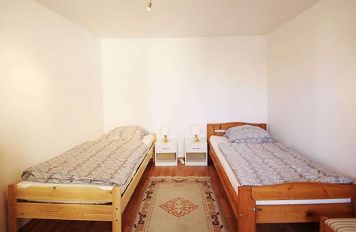 Hohenstadt Appartement | BW02 beautiful fitter's apartment in Hohenstadt with outdoor seating and free WiFi