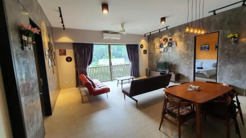Batu Ferringhi Appartement | By The Sea Beach Luxury Resort - Batu Ferringhi