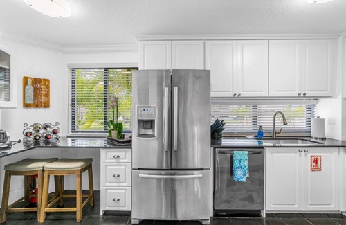 The Cove Maison | BY THE SEA VACATION VILLAS 2 BED/POOL/TWO BLOCKS TO BEACH/PRIVATE DECK