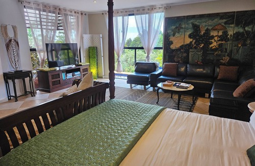 Ewingsdale Appartement | Byron Bay luxury living..Your very OWN lap pool! Lush privacy,exclusively yours!