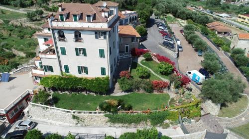 San Bartolomeo al Mare Maison | Cà dei Conti
