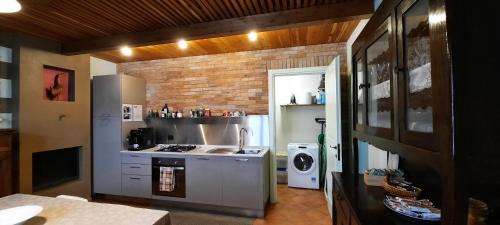 Barbaresco Maison | Cà Trifolera Barbaresco - Romantico Cascinale con antica cantina nel cuore delle Langhe - DEGUSTAZIONE VINI NELLA NOSTRA CANTINA