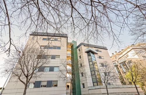 Ripollet Appartement | Cálido apartamento con piscina en Barcelona.