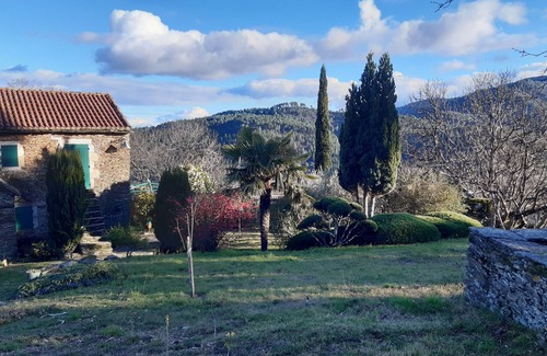 Le Collet-de-Deze Maison | Cévennes maison dans la nature au calme
