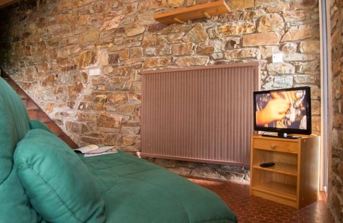 Barre-des-Cevennes Station Balnéaire | Gîte Cévenol pour 6/8 personnes avec piscine à Barre des Cévennes en Lozère