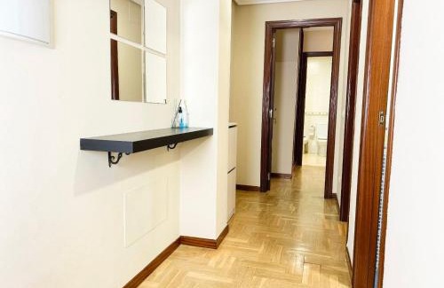 Castrillon Appartement | Cómodo apartamento con piscina by beBalmy