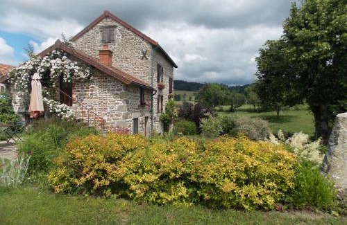 Le Mayet-de-Montagne Maison | côté jardin
