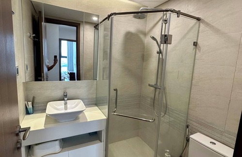 Cong Vi Appartement | căn hộ 3 phòng ngủ view hoàng hôn tại vinhomes metropolis