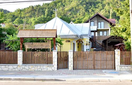 Tirgu Neamt Maison | Căsuța de Poveste