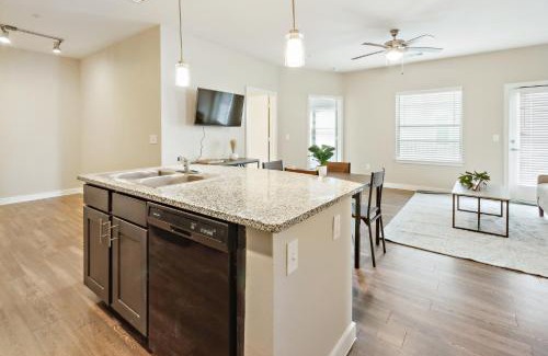Willowbrook Appartement | C Creek 5302 I New Construction 2bd Apt I Gated