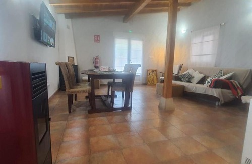 Los Corrales de Buelna Maison | C02A01 Acogedora casa vacacional