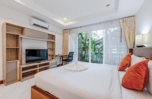 Nai Harn Appartement | C199 Condo 1BR Walk to Lake, Beach, Bars & Market