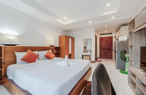 Nai Harn Appartement | C199 Condo 1BR Walk to Lake, Beach, Bars & Market