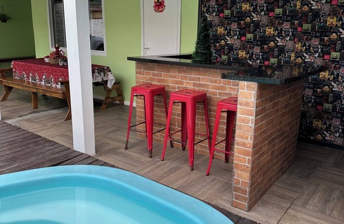 Florianopolis Maison | Casa com Piscina em Florianópolis, a 9 Minutos do Aeroporto- Para até 14 Pessoas