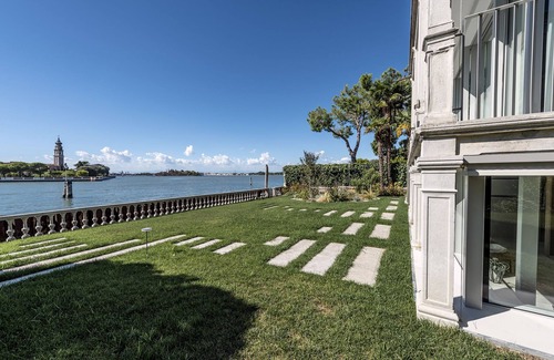 Santa Maria in Stelle Villa | Ca' delle Contesse - entire Liberty style villa on lagoon with private docking