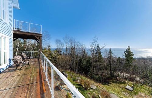 Petite-Riviere-Saint-Francois Chalet De Ski | SPA & Vue sur la Montagne | Condo Lapaix-Ski