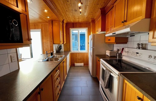 Saint-Francois-Xavier-de-Brompton Cottage | Chalet Le P'tit St-François