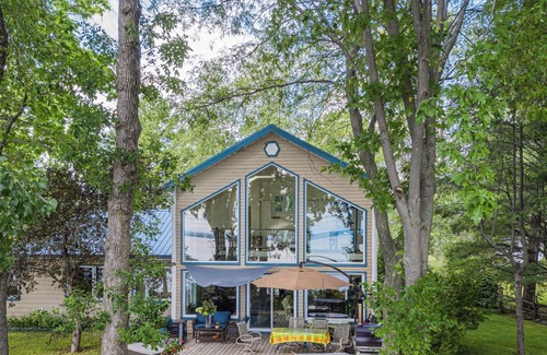 Saint-Georges-de-Clarenceville Chalet De Ski | Lake Champlain Oasis