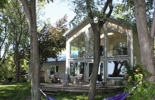 Saint-Georges-de-Clarenceville Chalet De Ski | Lake Champlain Oasis