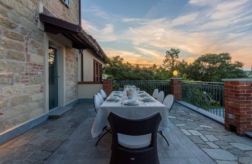 Bosco Marengo Villa | Villa Ca Vecchia , Pro Golf Simulator and EV Charger