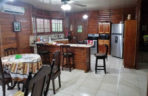 Penas Blancas Maison | “Cabaña Amapola” 15 minutes from La Fortuna