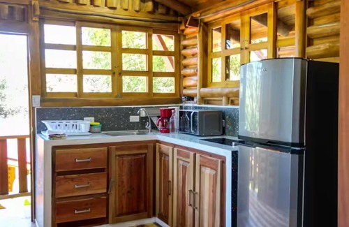 Samara Maison | Cabaña Ave