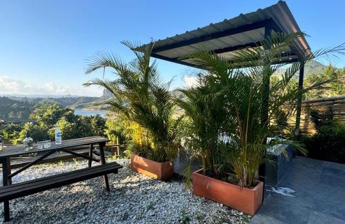 Guatape Maison | Cabaña el mirador azul