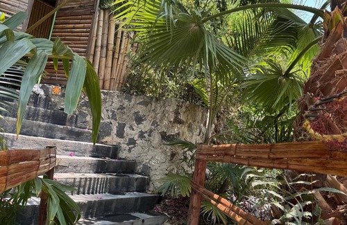Jalcomulco Cabine | Cabaña El Zapotal in Jalcomulco, Veracruz, 2 minutes from downtown! Pet friendly