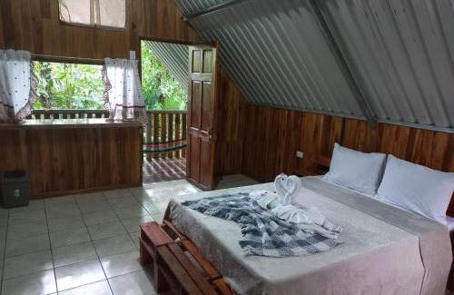 Katira Chalet De Ski | Cabaña Escondida Rio Celeste