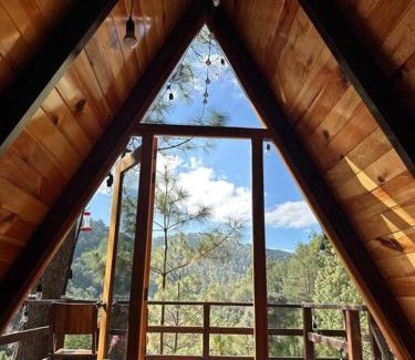 San Jose del Pacifico Chalet De Ski | Cabaña privada en el bosque, cerca al rio Starlinkk