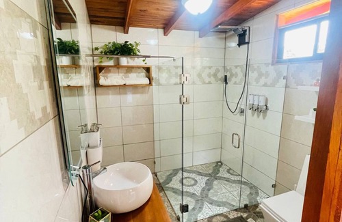 Valle Azul Cabine | Cabaña Rodeada de Naturaleza, Ideal Para Parejas, Cerca de Lugares Turisticos