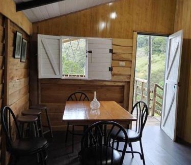 Copey Chalet De Ski | Cabaña Rural de Montaña en La Cima de Dota