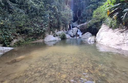 Barbosa Cabine | Cabaña sol wifi jacuzzi charcos parking