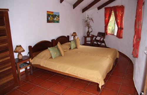 Canton La Cruz Cabine | Cabañas Cañas Castilla