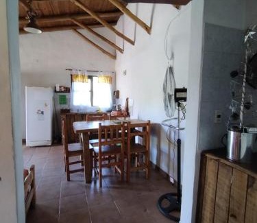 Alta Gracia Chalet De Ski | Cabañas de montaña "Alquimia en Las Cascadas"