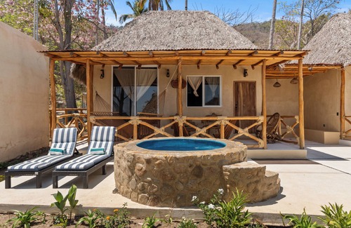Puerto Vallarta Cabine | Cabañas Panchos Paradise