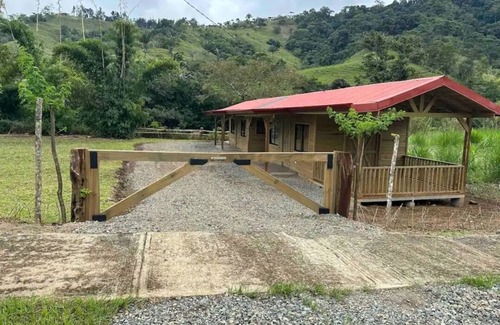 San Isidro de El General Cabine | Cabañas Para Descanso Oso Perezoso