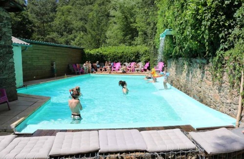 Saint-Constant-Fournoules Cabine | Cabane 3 étoiles - Piscine - ccaae0d