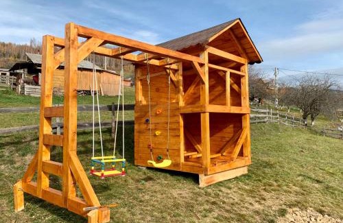 Horea Maison | Cabana Bucuria Munților