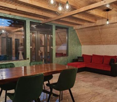 Damuc Maison | Cabana Doi Brazi A-FRAME