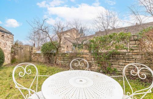 Cluny Appartement | Cabana & La Place de l'Abbaye - Centre-Ville, Jardin