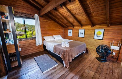 Vila Esperanca Maison | Cabana Perfeita a 800m da Praia - Lareira externa, Quintal Amplo, Pet Friendly, Ar condicionado, Netflix e Conforto completo