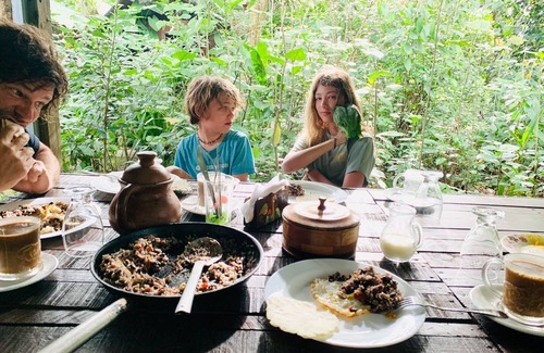 La Fortuna Cabine | Cabaña Refugio, located in the middle of nature.
