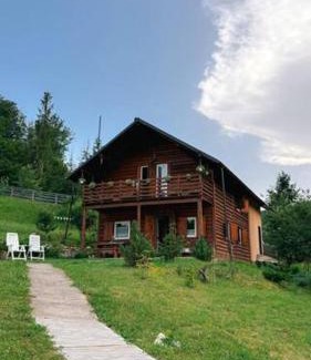 Partestii de Jos Chalet De Ski | Cabana Trei Brazi Cacica