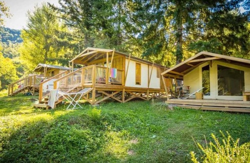 Florac Cabine | Cabane 3 étoiles - Piscine - efadfg
