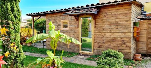 Casselardit Appartement | Cabane côté jardin